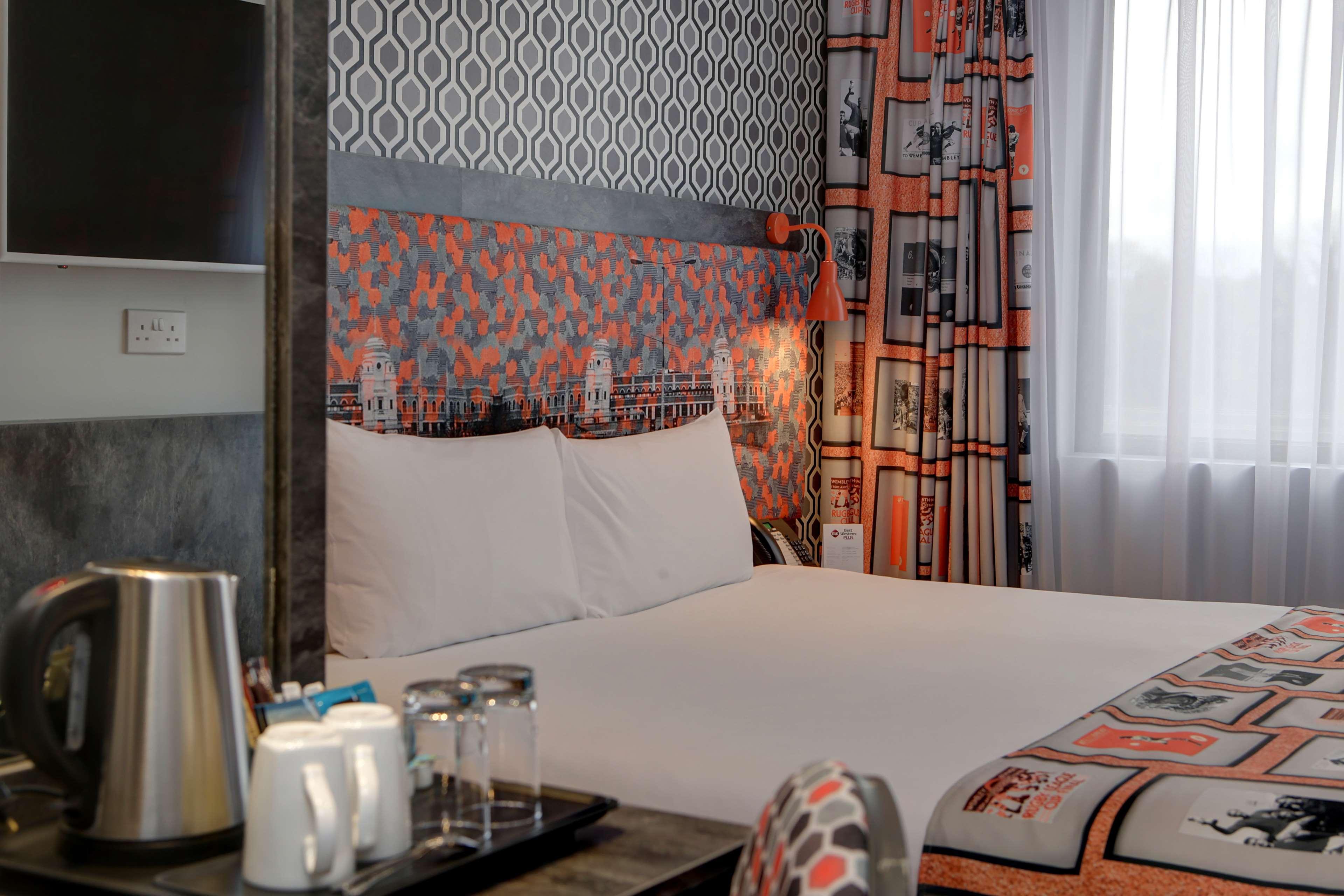 Best Western Plus Woodstock Inn & Suites Экстерьер фото