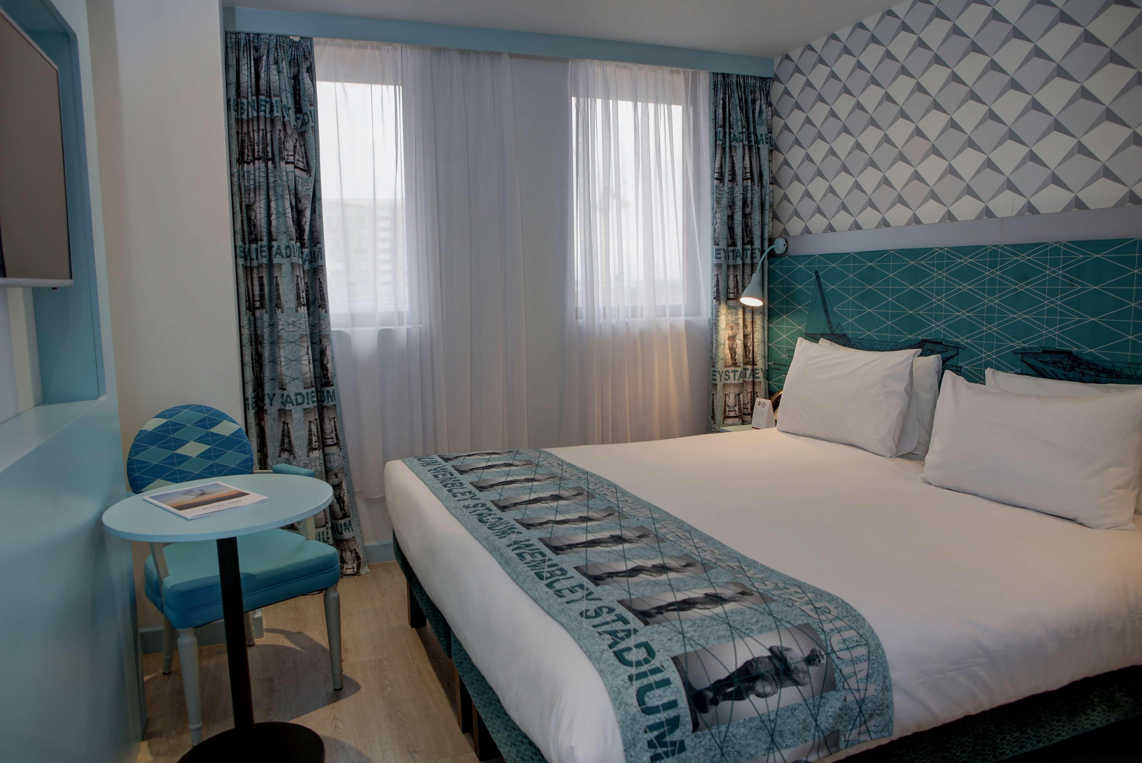 Best Western Plus Woodstock Inn & Suites Экстерьер фото