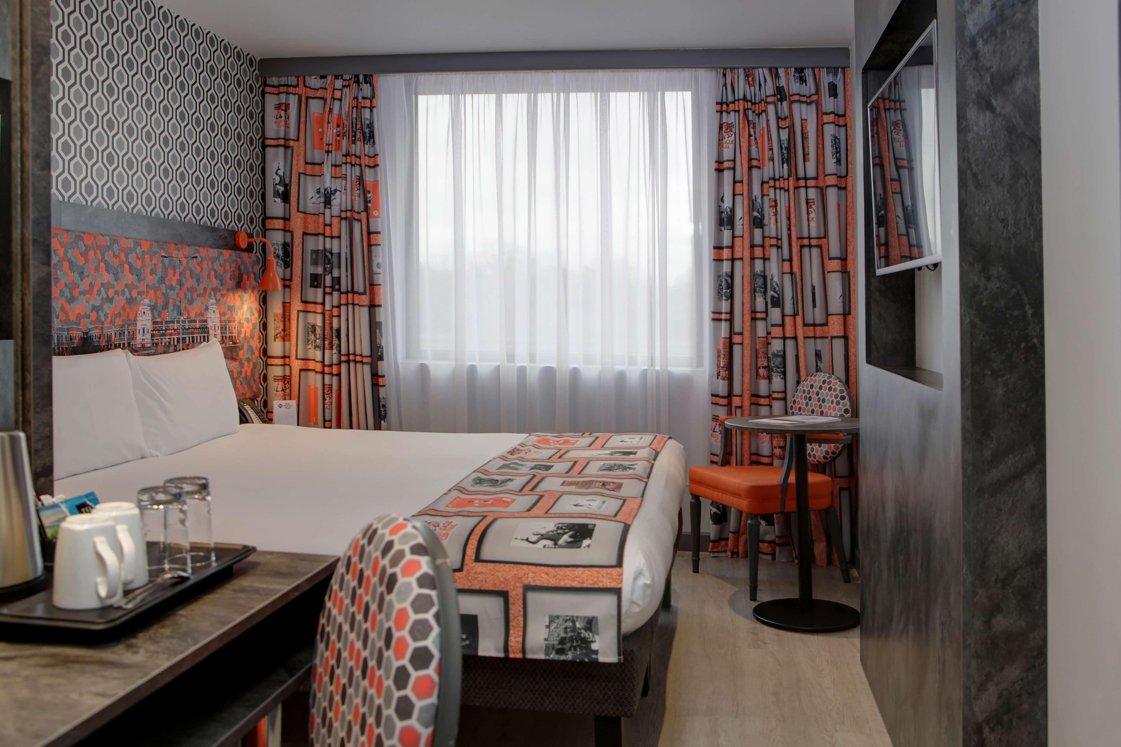 Best Western Plus Woodstock Inn & Suites Экстерьер фото