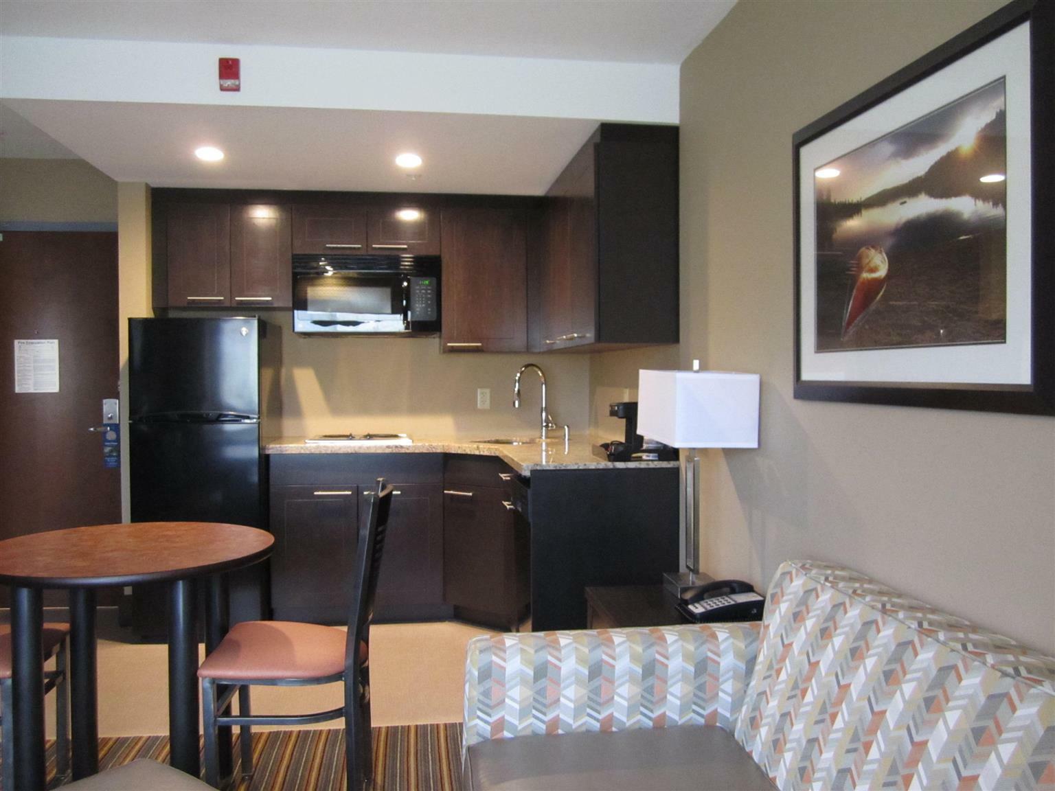 Best Western Plus Woodstock Inn & Suites Экстерьер фото